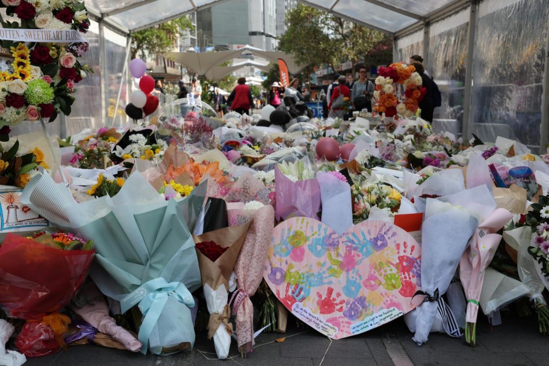 Bondi Junction, Flowers to pay respect-I amge Source: X @ChrisMinnsMP