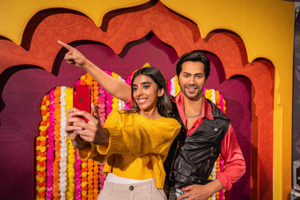 Bollywood star strikes a pose with his debut at Madame Tussauds Sydney 2 Komal Chand Taking A Selfie With Varun Dhawan Wax Figure 2 2