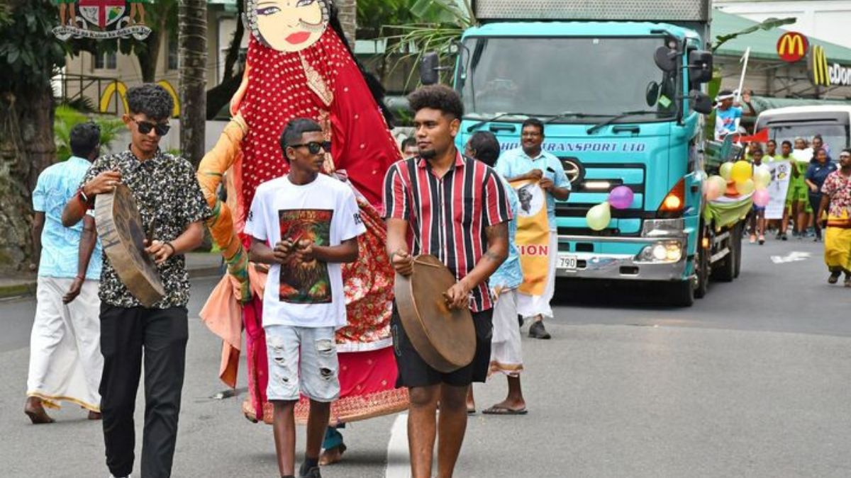 Fiji Indian descendants of Girmitiyas receive forgiveness and blessings ...