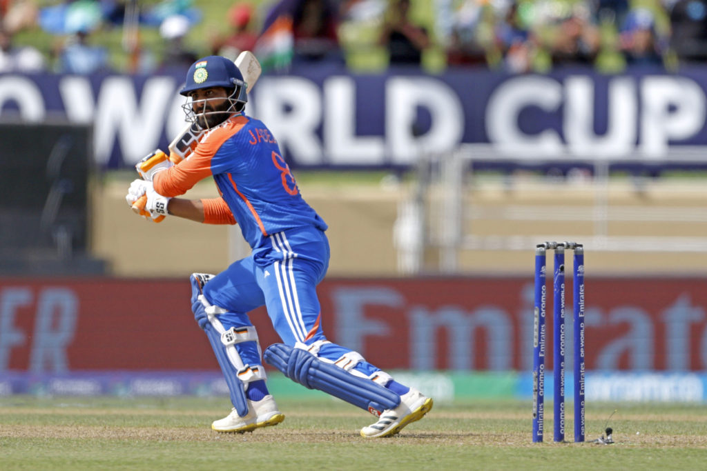 India Overpowers England to Secure T20 World Cup Final Berth 9 20240628015L 9