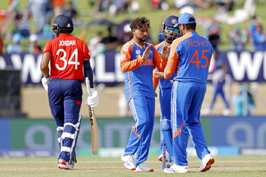 India Overpowers England to Secure T20 World Cup Final Berth 4 20240628037L 4
