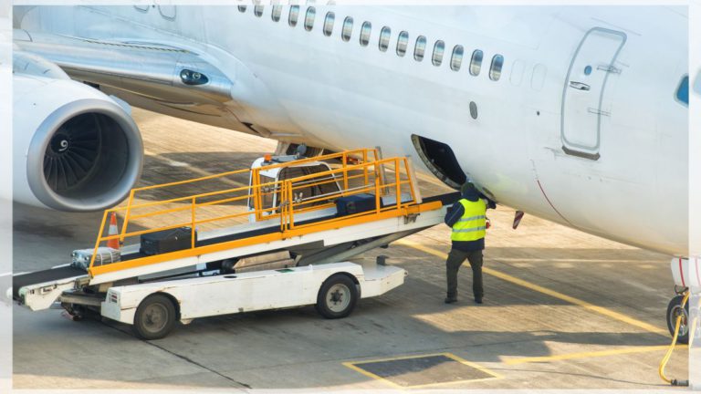 Former Sydney Airport employee jailed for three years following $450,000 theft