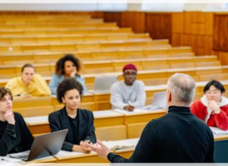 ‘Blackmail’ of students engaged in contract cheating prompts crackdown by Australian universities