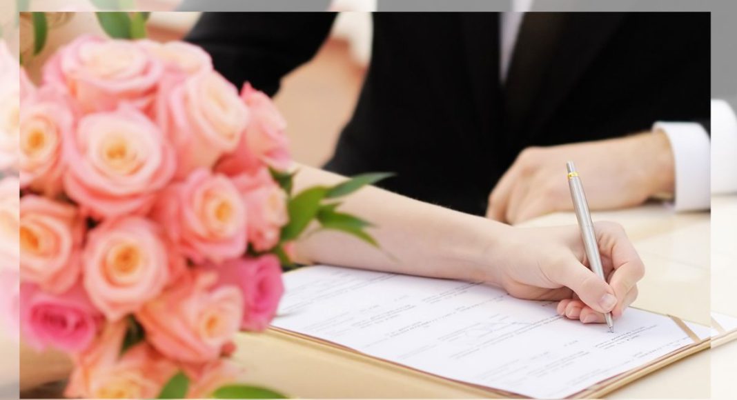 Image: Marriage celebrant (Source @CANVA)