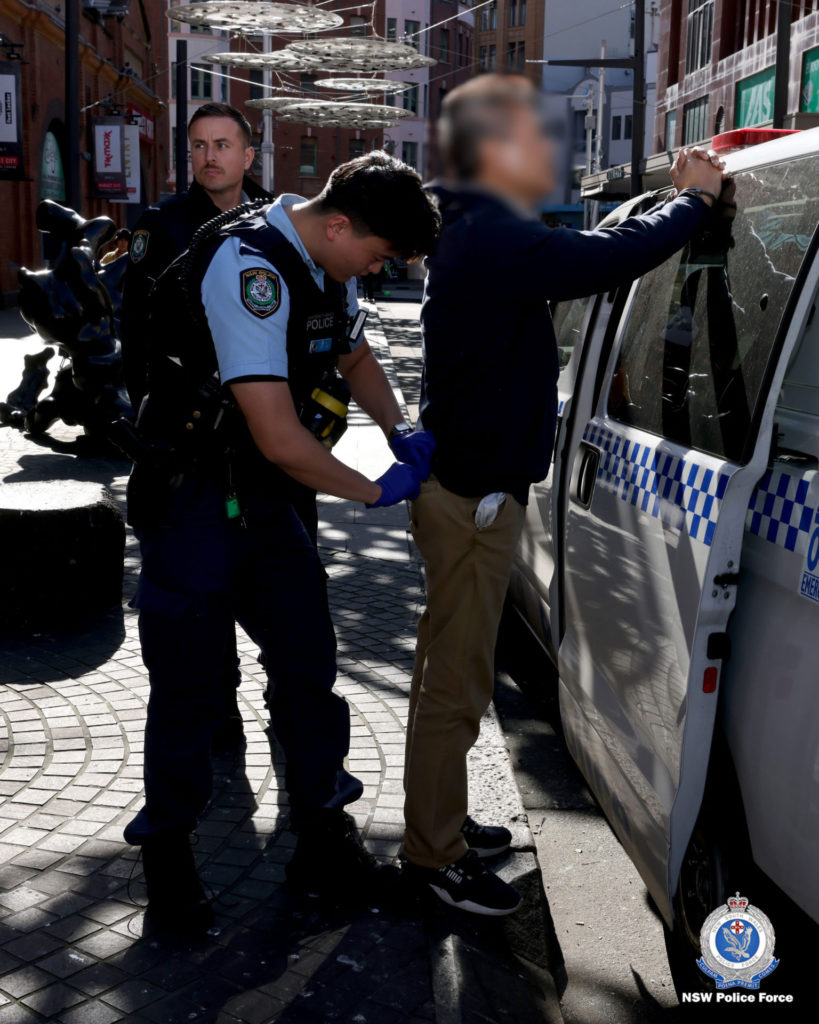 Two men charged after major weapons seizure in Sydney 3 GS0GkkkawAAxLlR 3