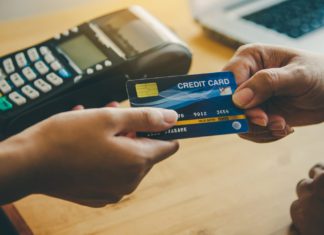 MARCHANT FEE OR SURCHARGE; Image Source- CANVA