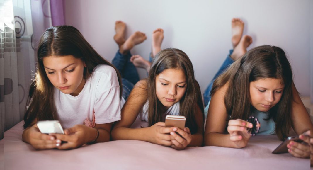 Kids on Social Media; Image Source; CANVA