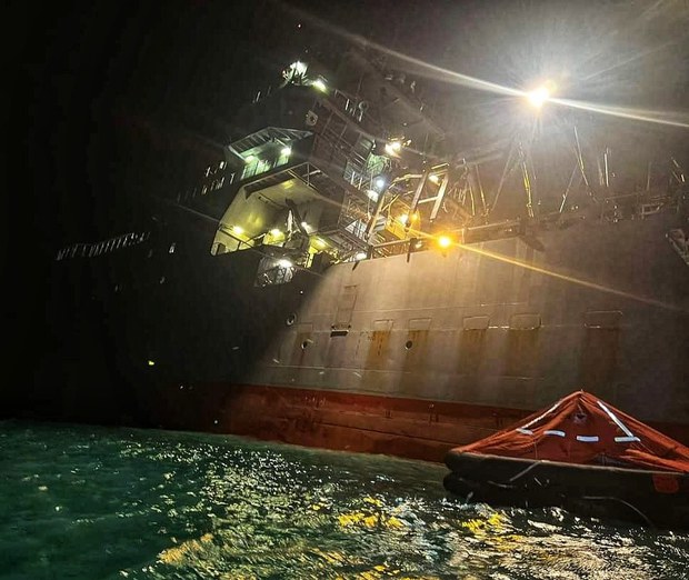 08eed2a1 1fb3 440e ae68 c36463a2be8e 17