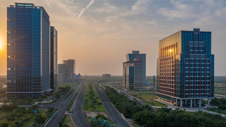 Gift City 2 750x421 1 1