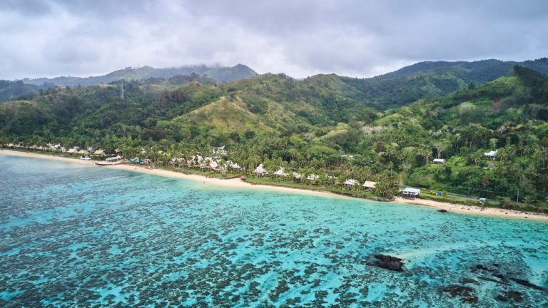 Australians hospitalised after suspected alcohol poisoning in Fiji