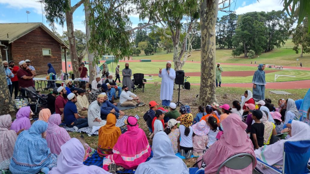 Melbourne Dawoodi Bohras Address Concerns of Mobile Phone Addiction among Children; Image Source: Supplied  
