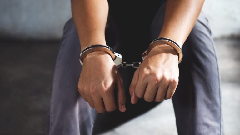 Allegedly intoxicated man faces court for Brisbane to Perth flight turnaround