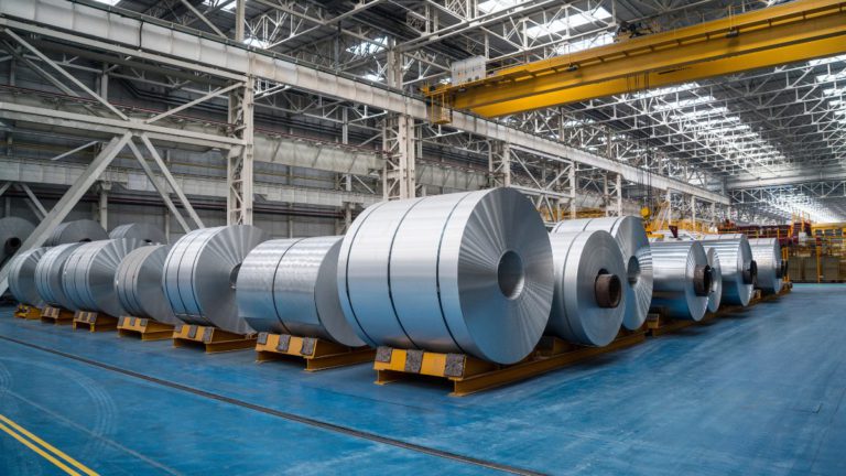 Albanese’s $2 billion boost for a green future in Australian aluminium