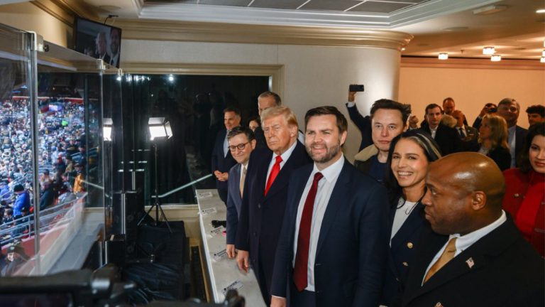 Trump freezes federal grants funding to purge “woke” policies