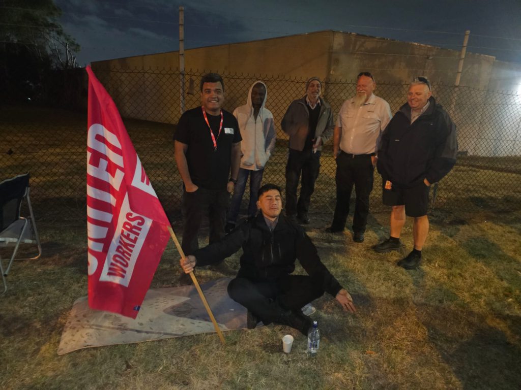 Immigration detention centre employees stage strike over wages and conditions 3 9b1e1ad6 824f 451b b40a c9eb46e3ecf7 3