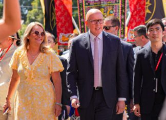 Dutton emerges as prime ministerial favourite as voters turn away from Albanese