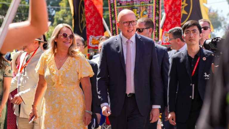 Dutton emerges as prime ministerial favourite as voters turn away from Albanese