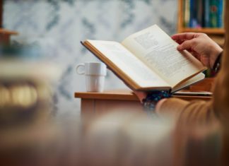 Reading and critique in critical humanities