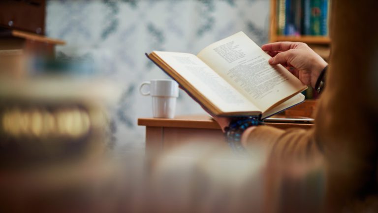 Reading and critique in critical humanities