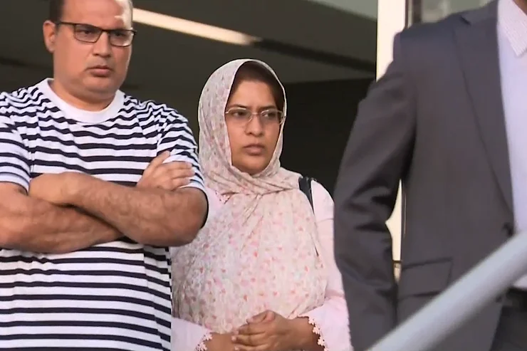 31efb614904a4540abd13aa3cbc31ed886d857bf524d839dcda5fbef25cfb37f 1