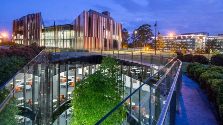 Macquarie University drops Acknowledgement of Country from law exam after backlash