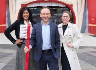 Toothless policy? Greens pitch dental in Medicare with oversized gimmicks and shaky maths Image Source- X @adambandt