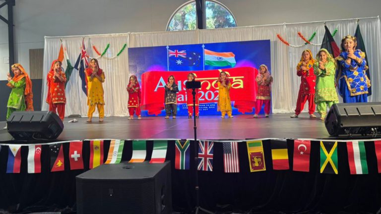 Canberra unites in colour and culture to honour growing India ties