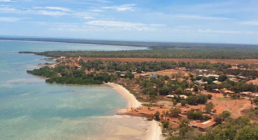 Fille image: Maningrida (Source: Artark)