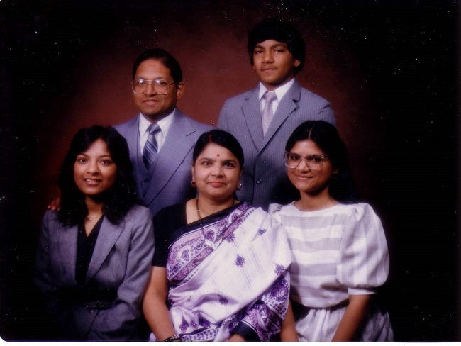 107381 Khandelwal family around 1985 2