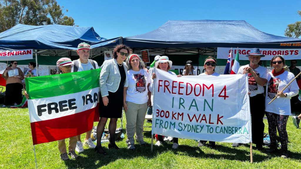 ‘My heart is full of sparks’ – as war escalates, can I hope for Iran’s liberation from a tyrannical regime? 4 Iran freedom protest in Sydney: Image Source; X/@Mon4Kooyong