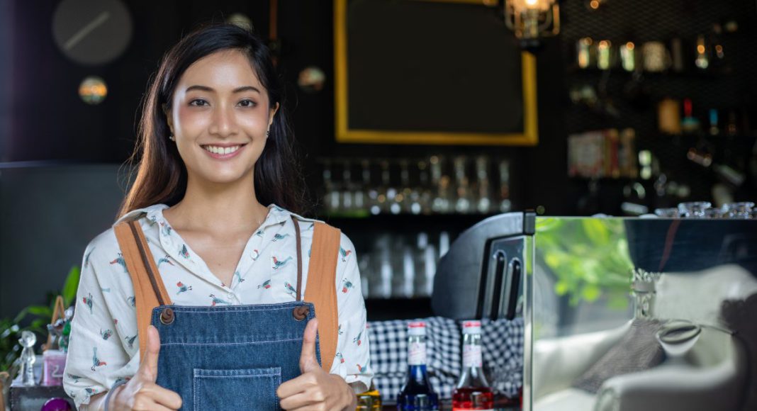 Representative image: Cafe worker (Source: CANVA)