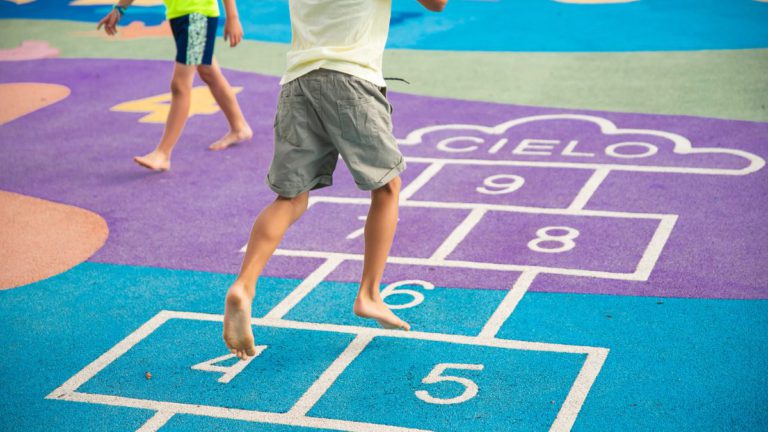 How can you keep kids off screens during the winter holidays?