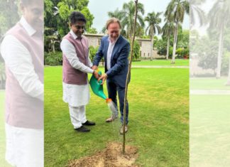 Australian High Commissioner joins India’s mass tree drive honouring mums and Mother Nature