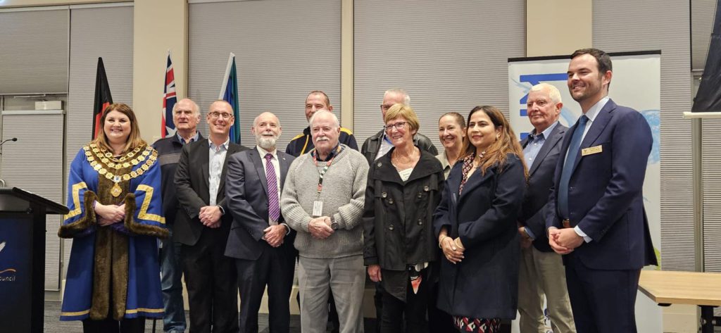 Ruchi Sharma awarded at Knox Council- Image Source- Supplied