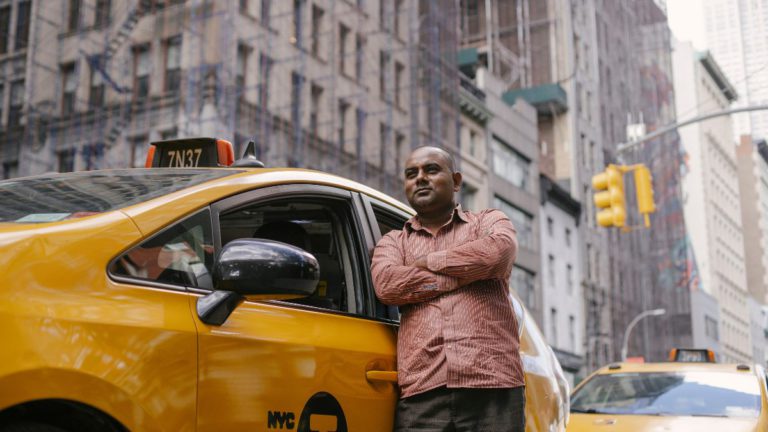 Skilled migrants shut out at job interviews — costing Australia billions