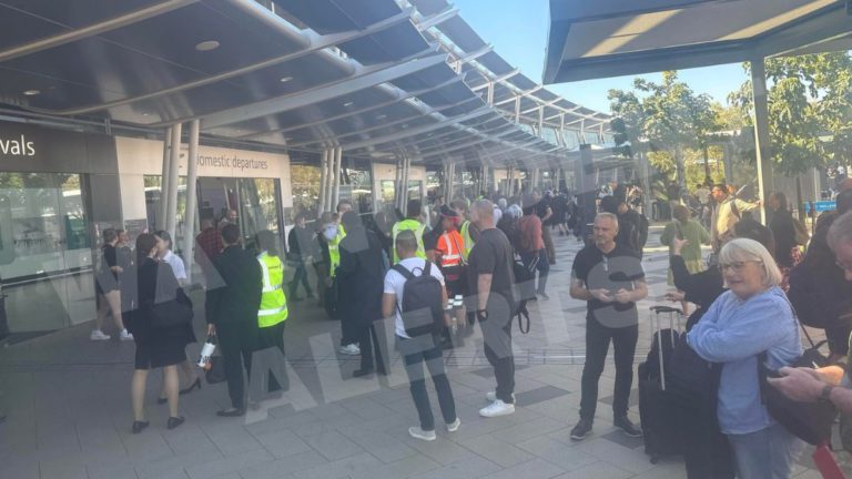 Perth Airport evacuated after smoke alarm triggers flight delays