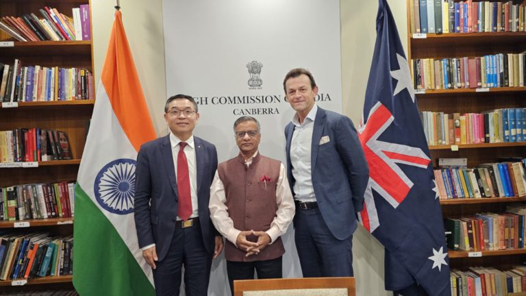 Adam Gilchrist joins UOW delegation in talks with Indian High Commissioner