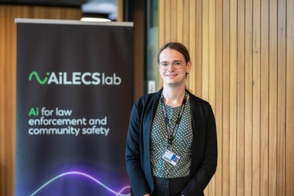 Elizabeth Perry Monash University 1 1 1