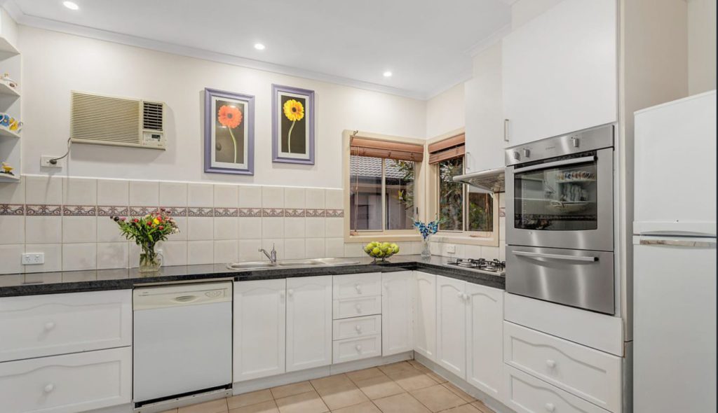 Mount Waverley House 2 2