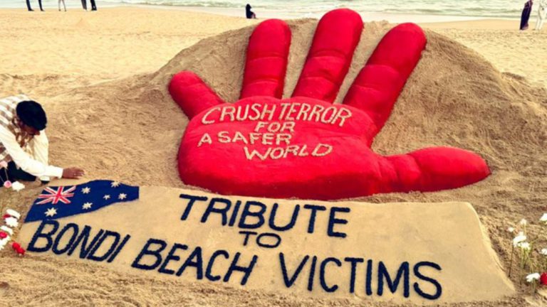Indian sand artist pays tribute to victims of Bondi terror attack as Australia mourns