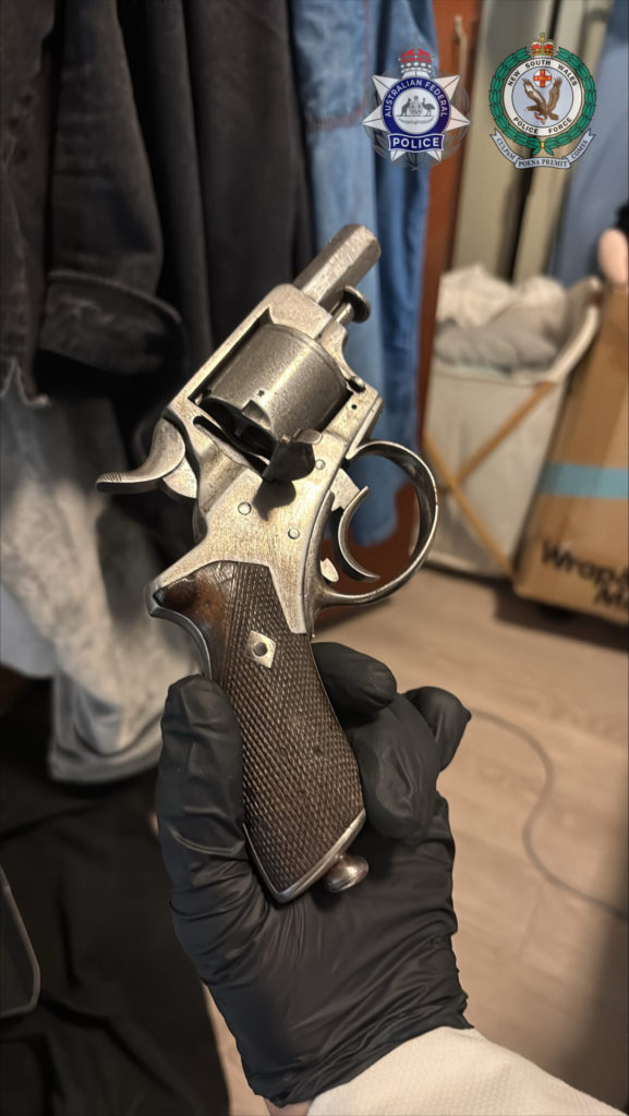 Police smash $150m Sydney money-laundering syndicate ring tied to illegal tobacco trade 3 Pistol seized at Merrylands warrant copy 1