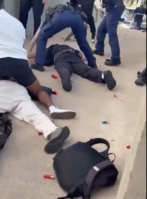 Bondi Beach locked down as police arrest two after reported gunfire 2 Screenshot 2025 12 14 195946 2
