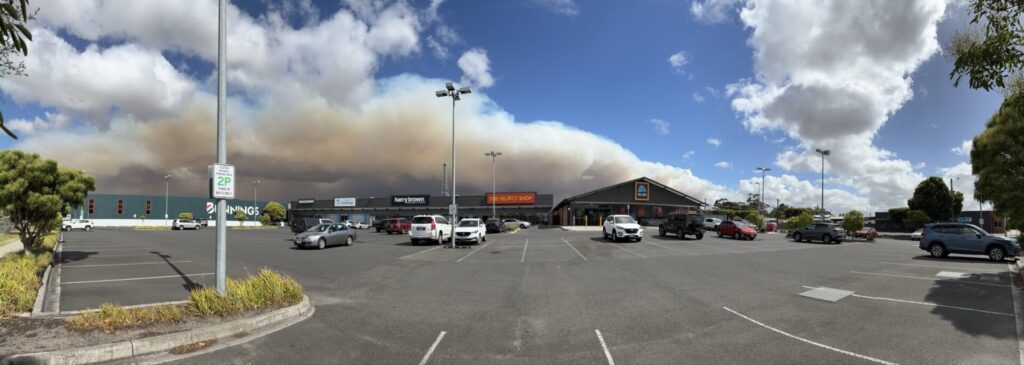 Otways bushfire: 1,100-plus properties told to evacuate before Tuesday’s extreme fire weather 3 G SgMmHasAEm4RD 3