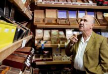 Victorian retailers warned time is running out to secure tobacco licences before crackdown begins Image Source: CANVA