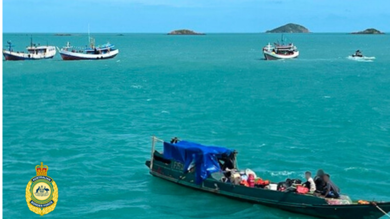 Foreign fishing boats torched as Australia sends hardline border warning