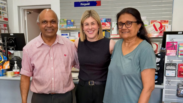 Jess Wilson thanks Mul and Veena for 42 years’ dedicated service to Australia Post and the community