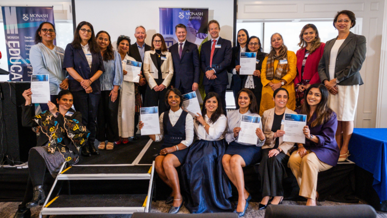 Push for Hindi and Punjabi language in Victorian schools as 18 teachers start