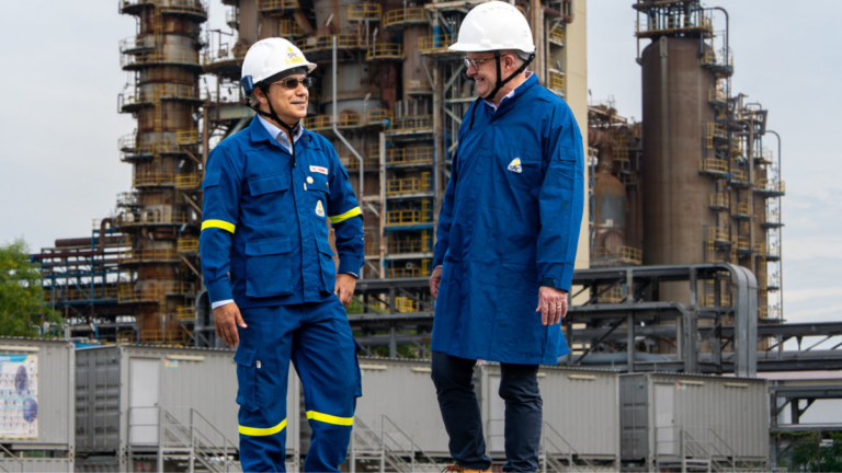 Australia and Singapore deepen energy and trade ties amid global crisis