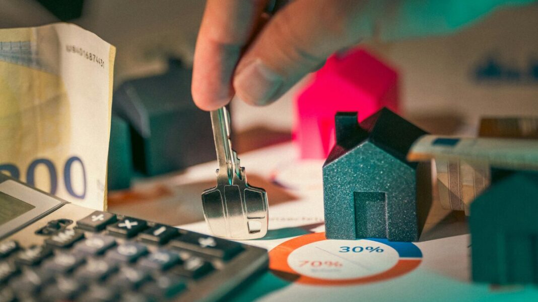 Representative image: House sale (Source: CANVA)
