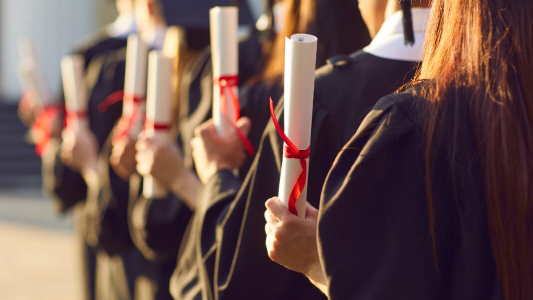 Representative image: Graduation (Source: CANVA)